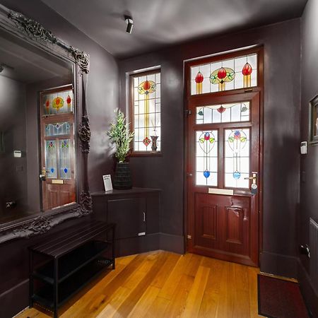 City Retreat, Spacious 4 Bed House, Games Room, Parking, Hot Tub & Bbq Cardiff Bagian luar foto
