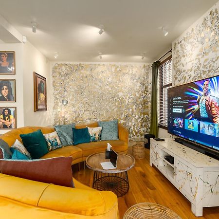 City Retreat, Spacious 4 Bed House, Games Room, Parking, Hot Tub & Bbq Cardiff Bagian luar foto