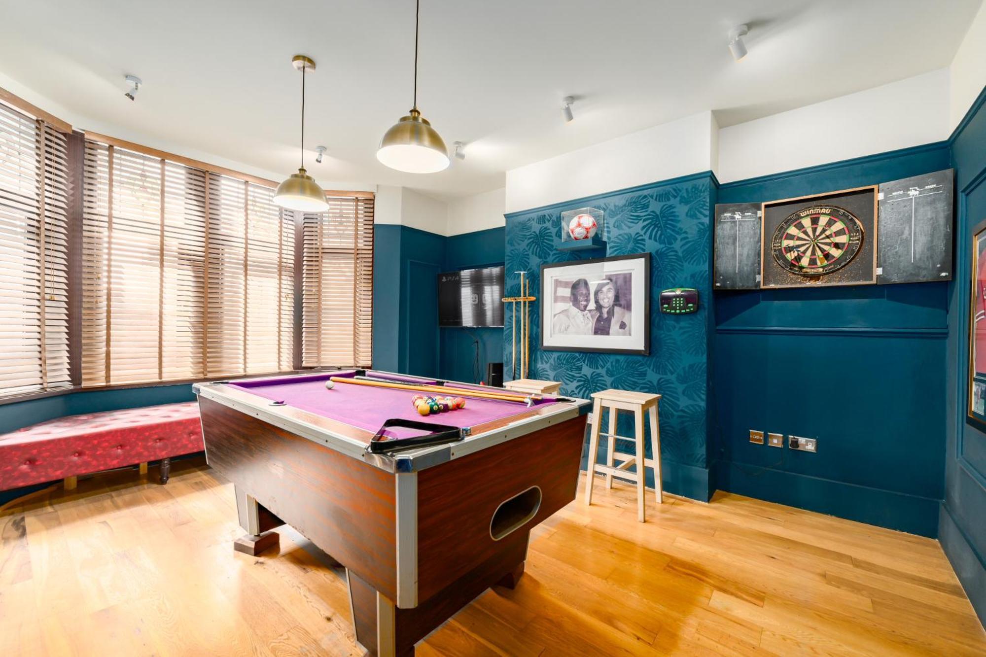 City Retreat, Spacious 4 Bed House, Games Room, Parking, Hot Tub & Bbq Cardiff Bagian luar foto