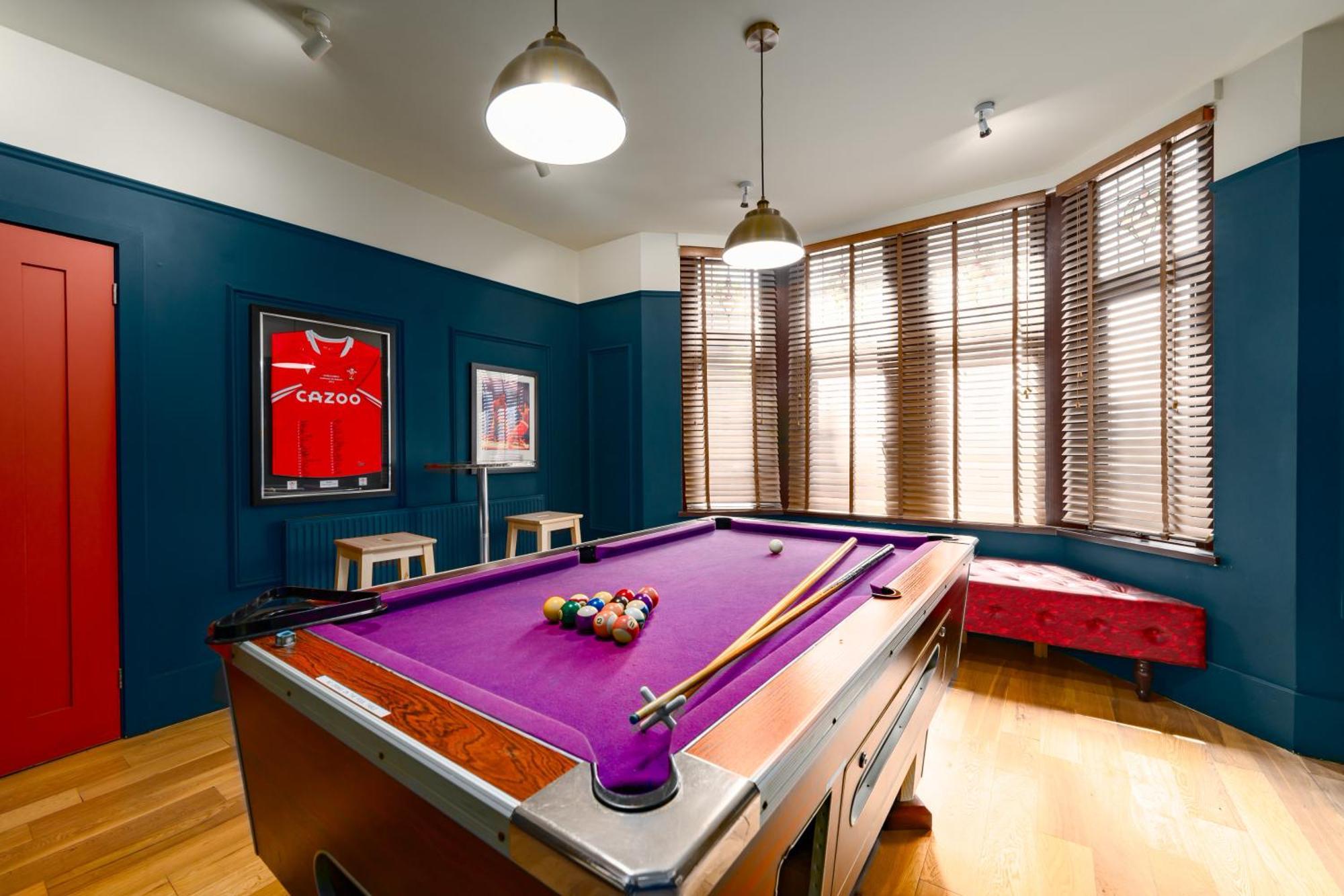 City Retreat, Spacious 4 Bed House, Games Room, Parking, Hot Tub & Bbq Cardiff Bagian luar foto