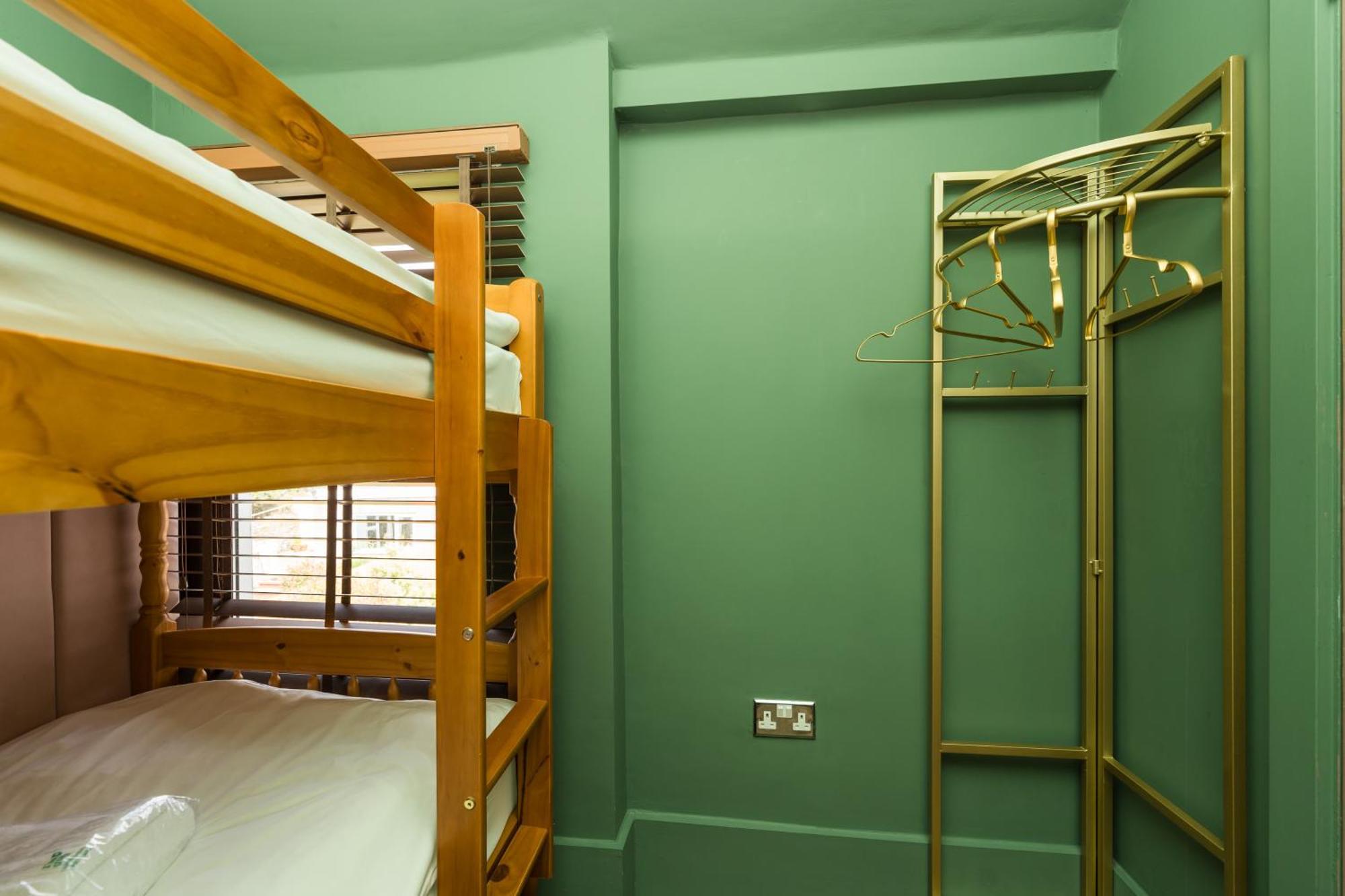 City Retreat, Spacious 4 Bed House, Games Room, Parking, Hot Tub & Bbq Cardiff Bagian luar foto