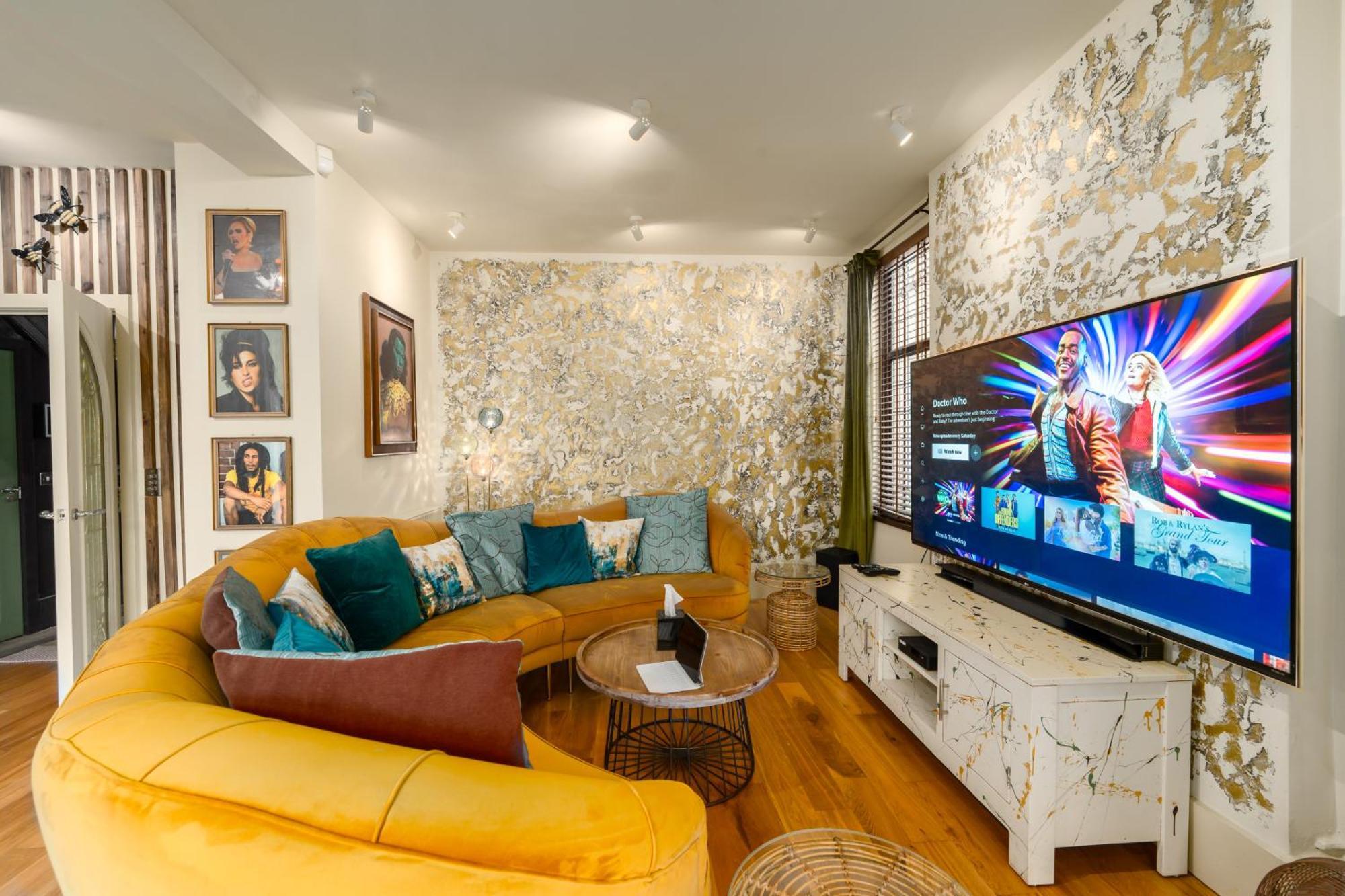 City Retreat, Spacious 4 Bed House, Games Room, Parking, Hot Tub & Bbq Cardiff Bagian luar foto