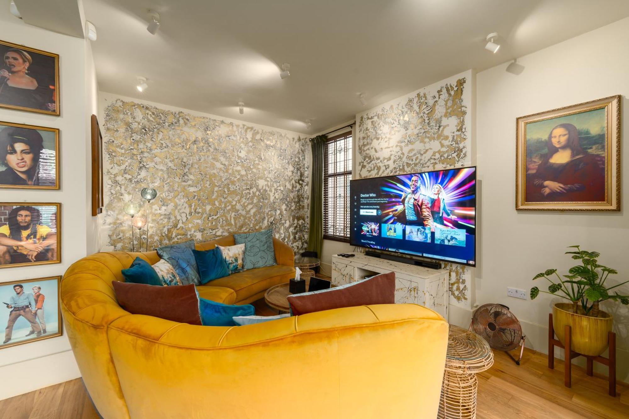 City Retreat, Spacious 4 Bed House, Games Room, Parking, Hot Tub & Bbq Cardiff Bagian luar foto