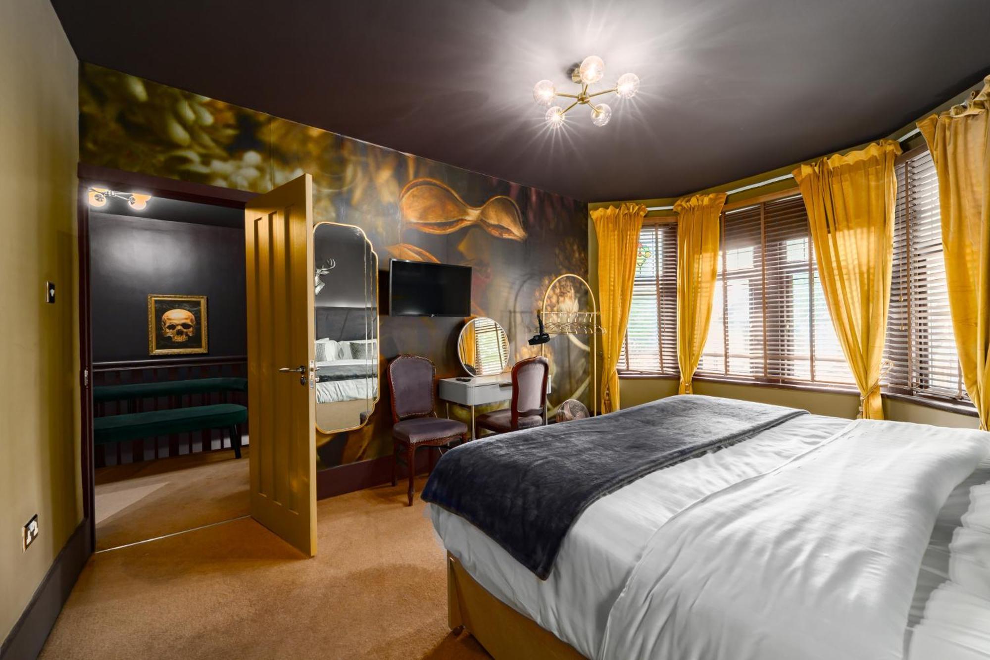City Retreat, Spacious 4 Bed House, Games Room, Parking, Hot Tub & Bbq Cardiff Bagian luar foto