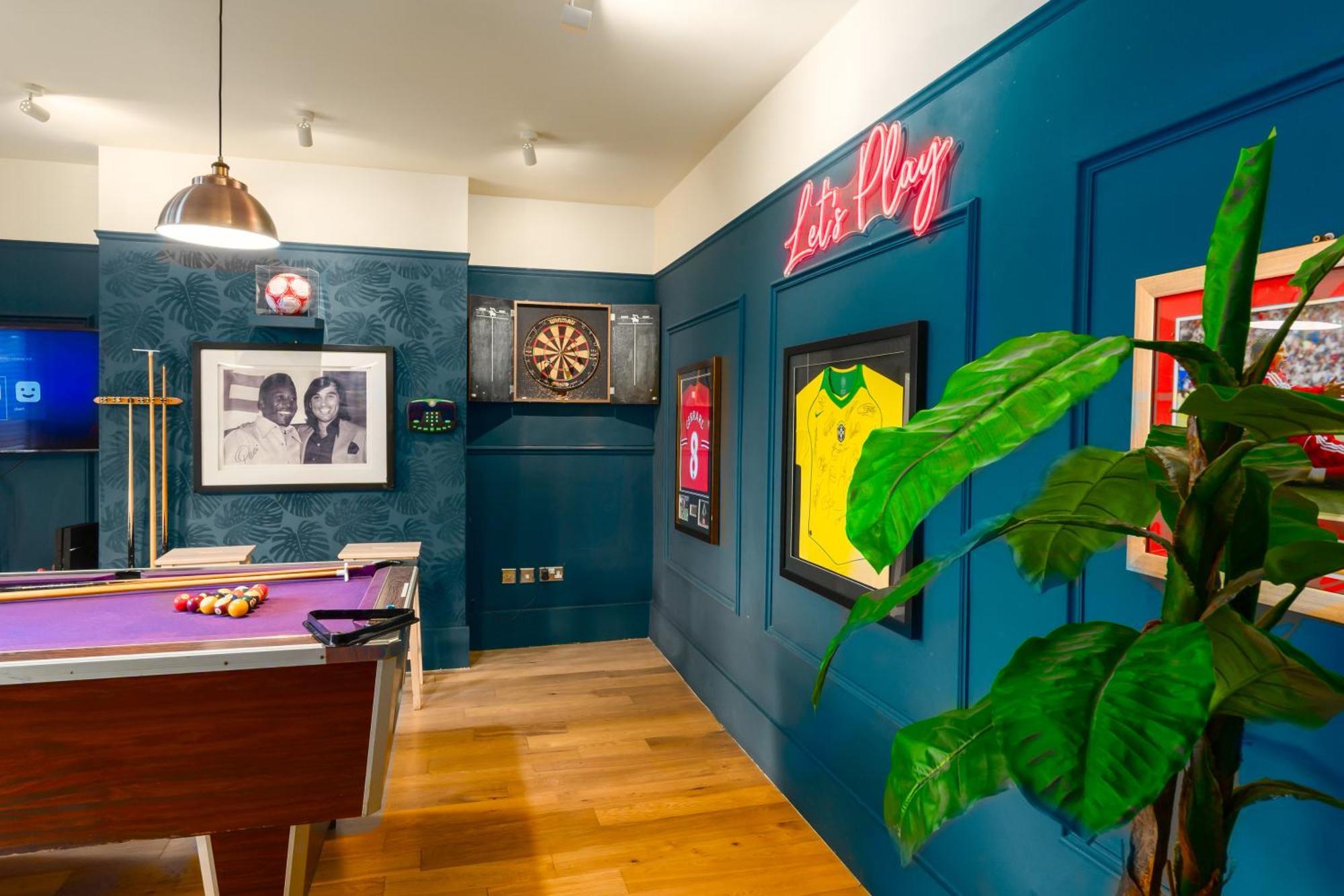 City Retreat, Spacious 4 Bed House, Games Room, Parking, Hot Tub & Bbq Cardiff Bagian luar foto