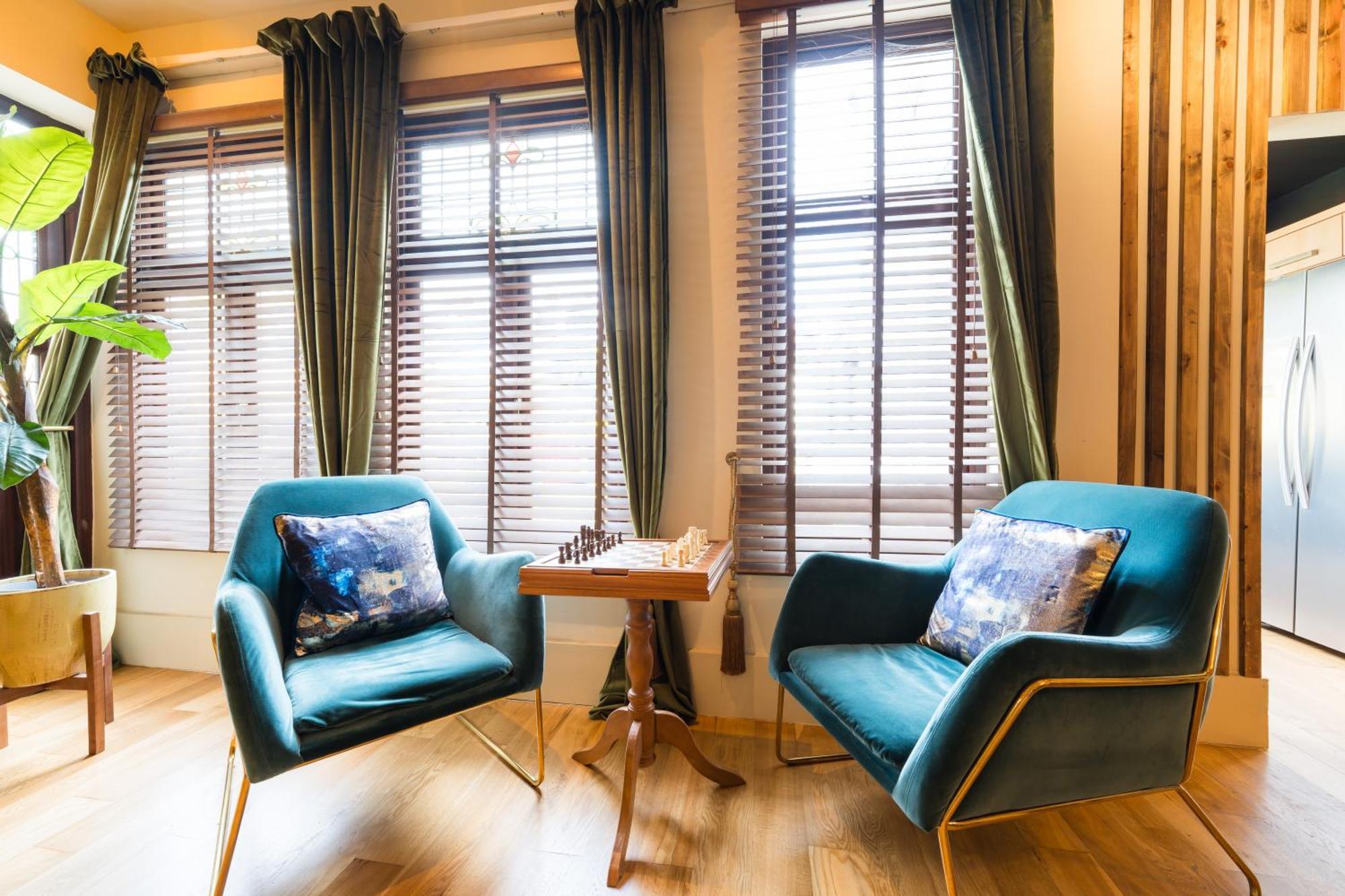 City Retreat, Spacious 4 Bed House, Games Room, Parking, Hot Tub & Bbq Cardiff Bagian luar foto